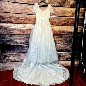 Michael Angelo wedding gown size 10”